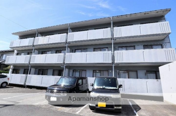 コスモシティーの外観