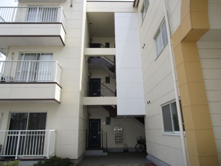 ハイツいせきD棟の外観