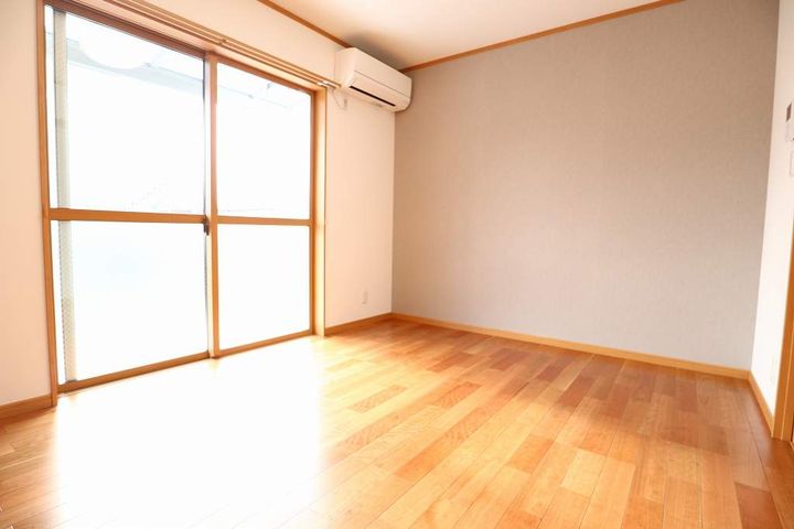 クレストールA101の居間