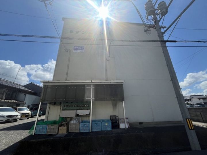 章マンションの外観