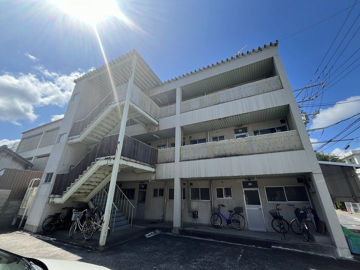 章マンション301の外観
