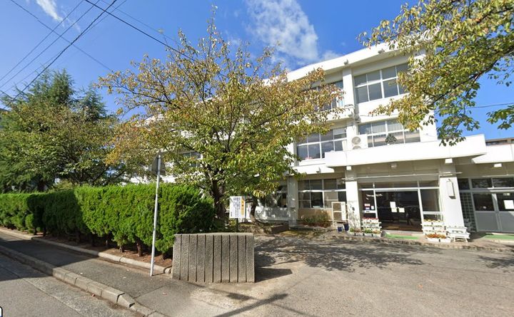 章マンション301の周辺