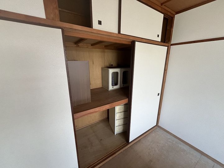 章マンション301の内装