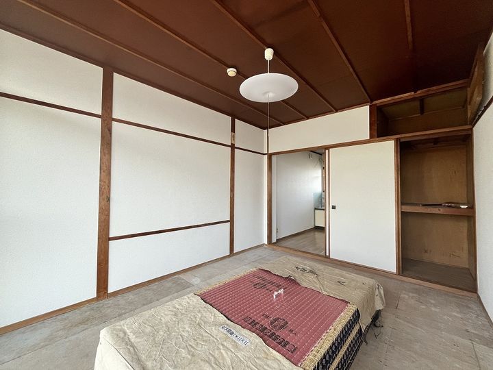 章マンション301の居間