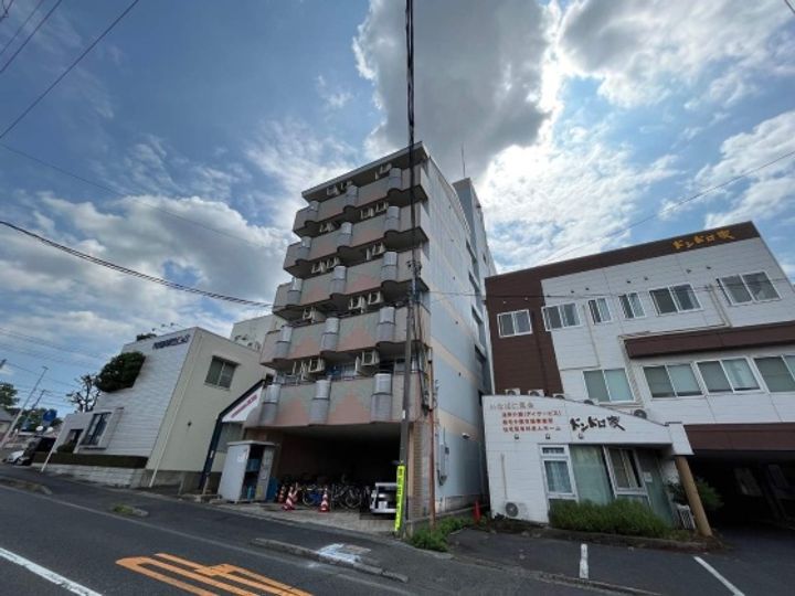 アルカディア鳥取の外観