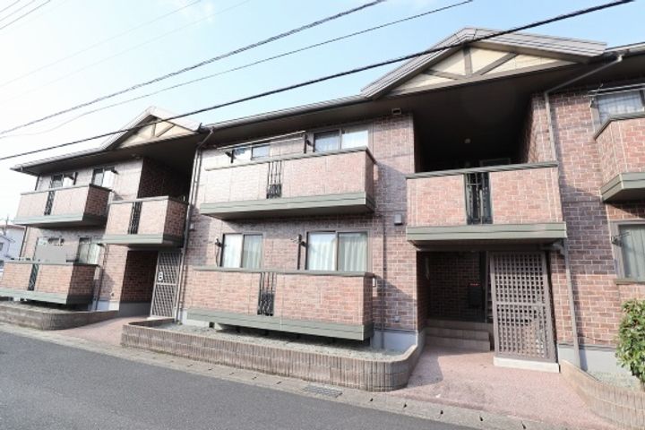 リビングタウン吉成 B棟の外観