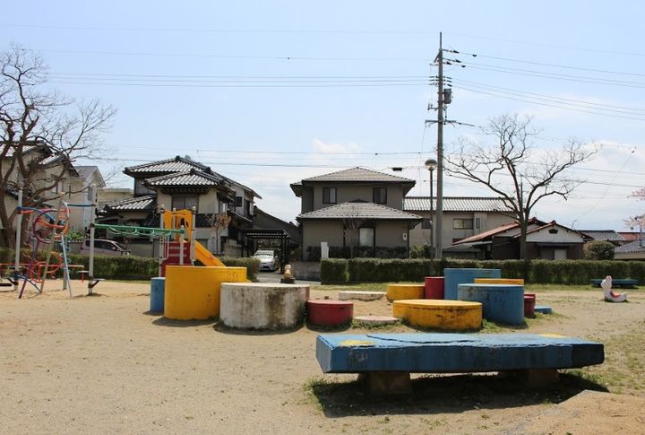 コリーヌ ベルビューの周辺