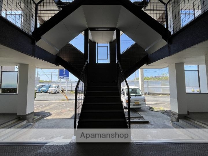 モニマン・デ・アルマ106の外観