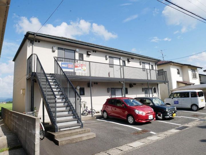 鳥取県鳥取市布勢の賃貸アパートの外観