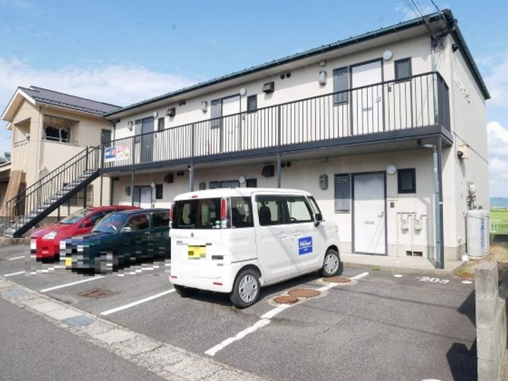 ハイツドマーニの外観