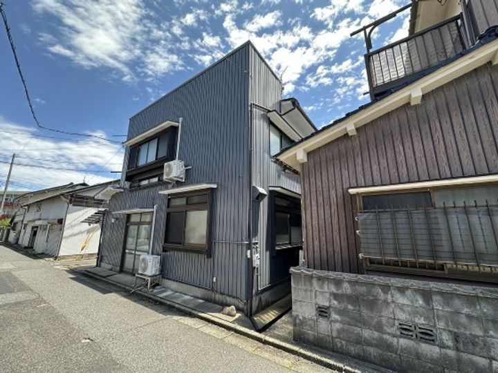 鳥取県鳥取市吉方温泉3丁目(一戸建)の賃貸物件の外観