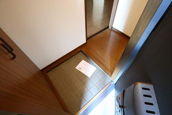 プレヴィー101の玄関