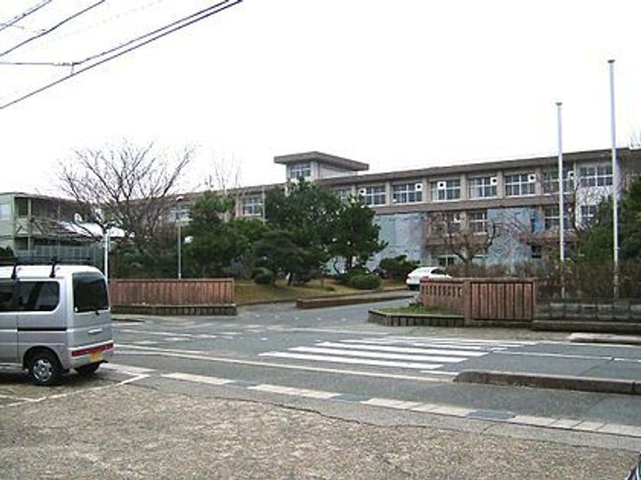 メゾン ド マルシェの周辺