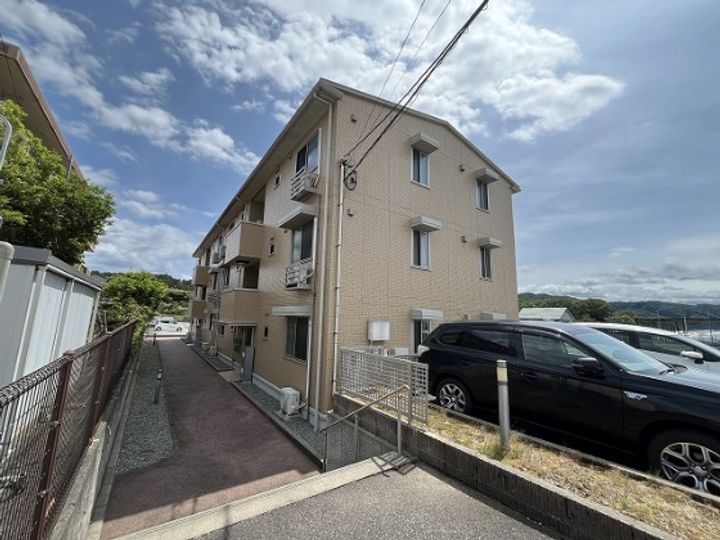 リビングタウン浜坂の外観