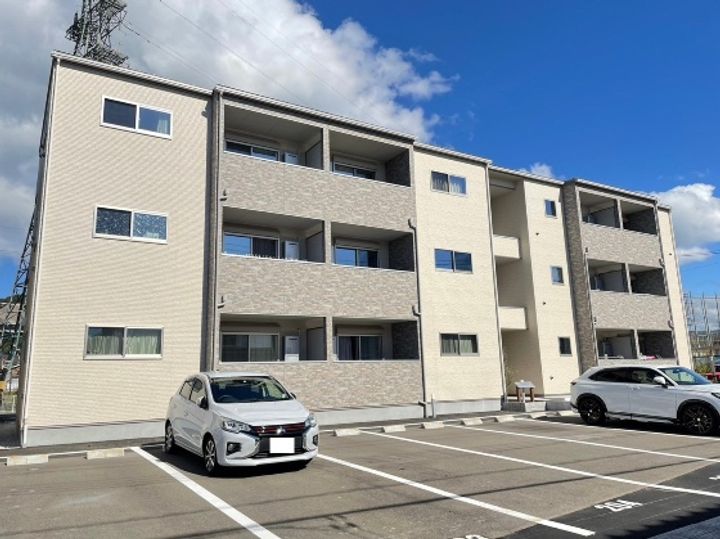 Lien立川の外観