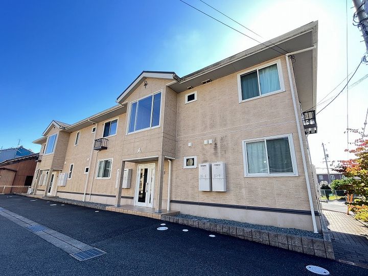 クレシエンド A棟の外観
