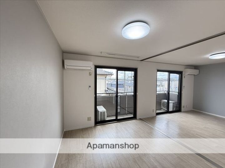 ユーステージA棟202の内装