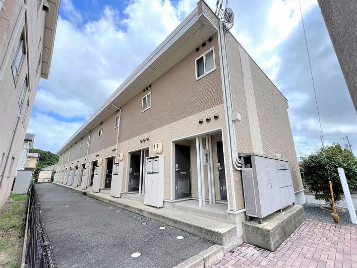 レオパレスB ZONE206の外観