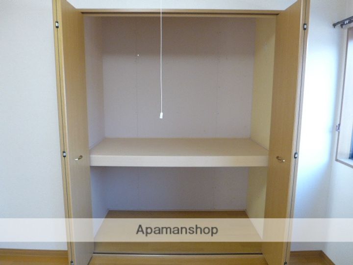 パープルHの内装