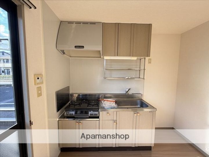 鳥取県米子市皆生新田2丁目の賃貸アパート102の居間