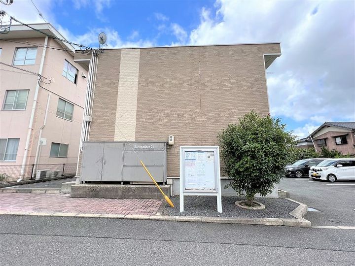 レオパレスB ZONE207の外観