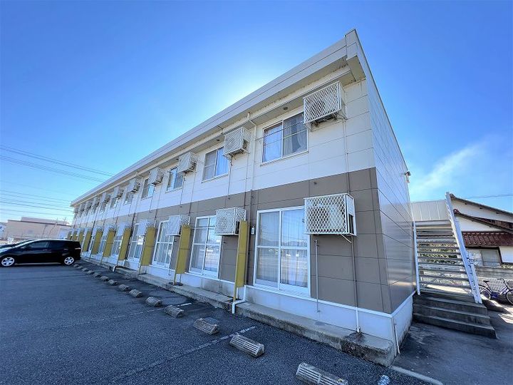 レオパレスメルベーユ210の外観