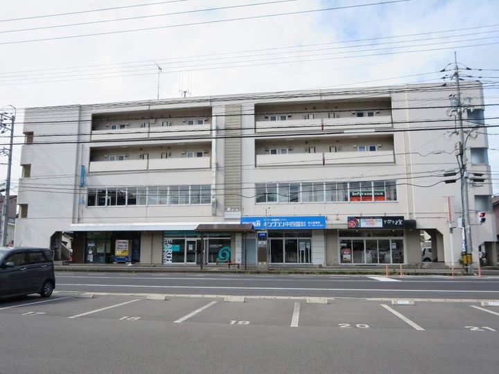 東ビル413の外観