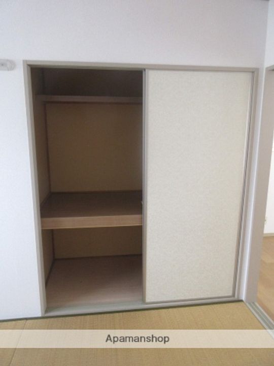 ピアッツァの内装