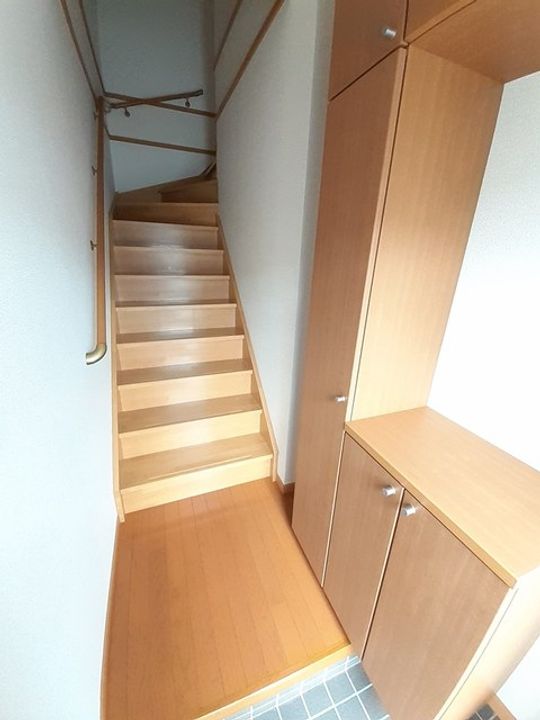 エヴァグリーンBの玄関