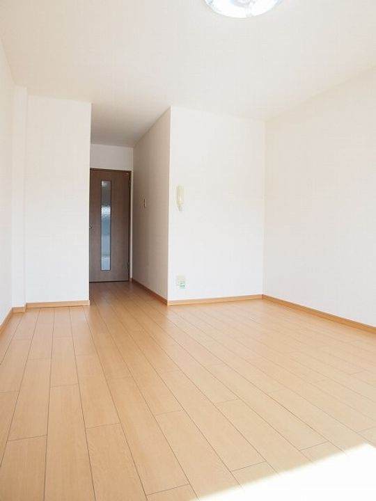 SUNNYコア・T2の居間