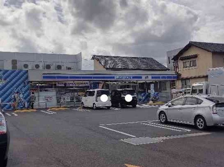 レオパレスラークⅢ101の周辺