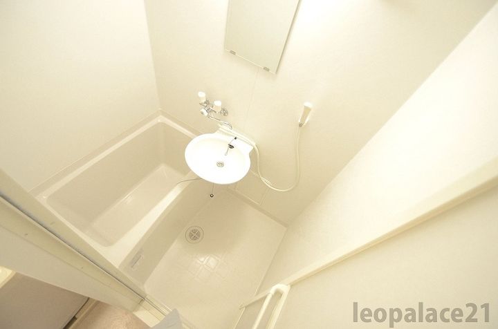 レオパレスラークⅢ206の風呂
