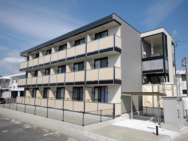 レオパレスラークⅢ206の外観