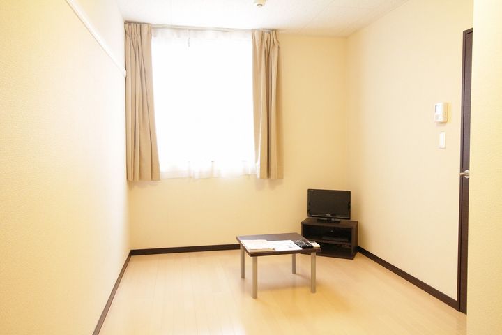 レオネクスト地行場203の居間