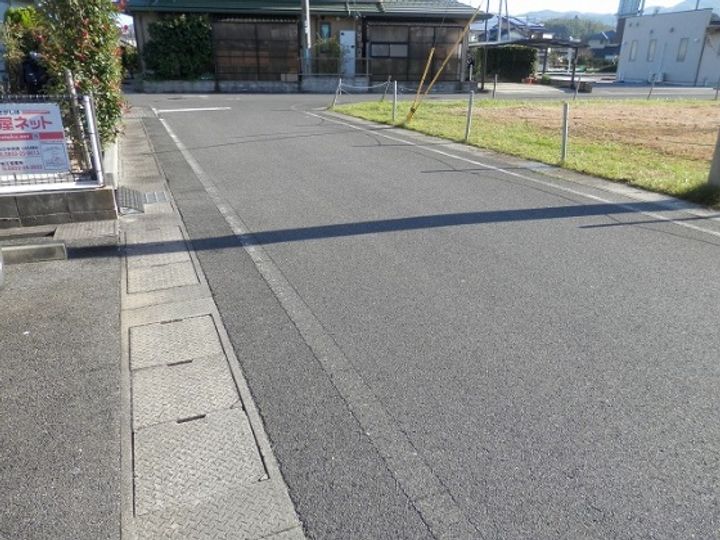 オーブリーヒキノAの周辺