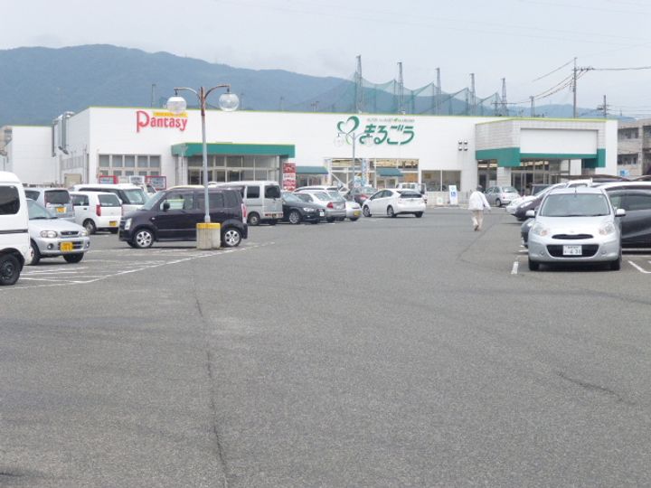 ラフレシールの周辺