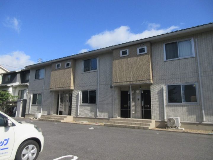 アルカンシェル B棟の外観