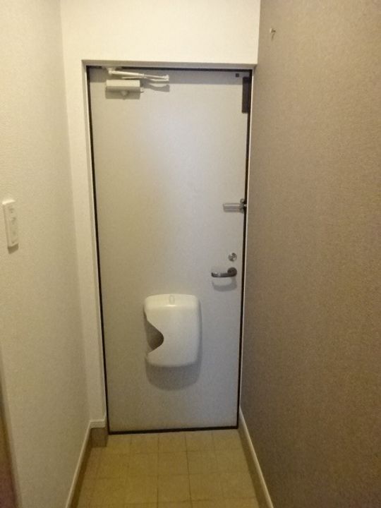 ラフレシールMの玄関