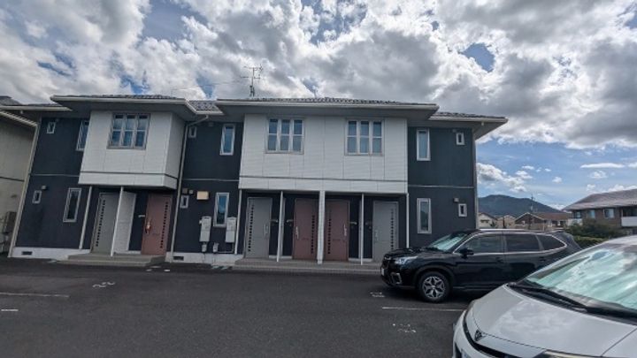 メゾンワイツ B棟の外観