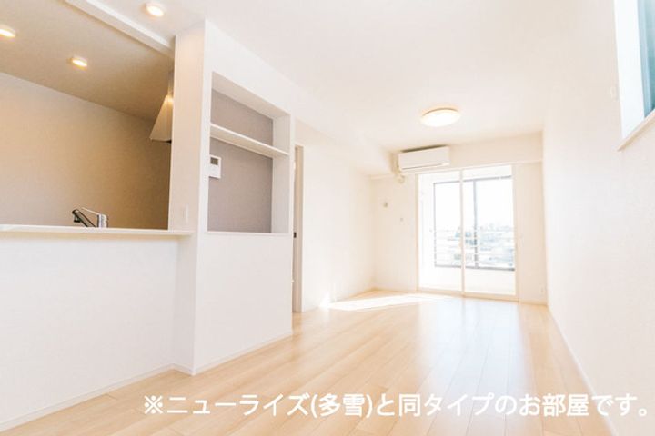 グランデハピネスの居間