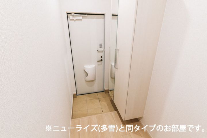 グランデハピネスの玄関