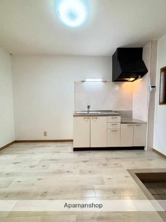 ガーデンハイツ高岡115の内装