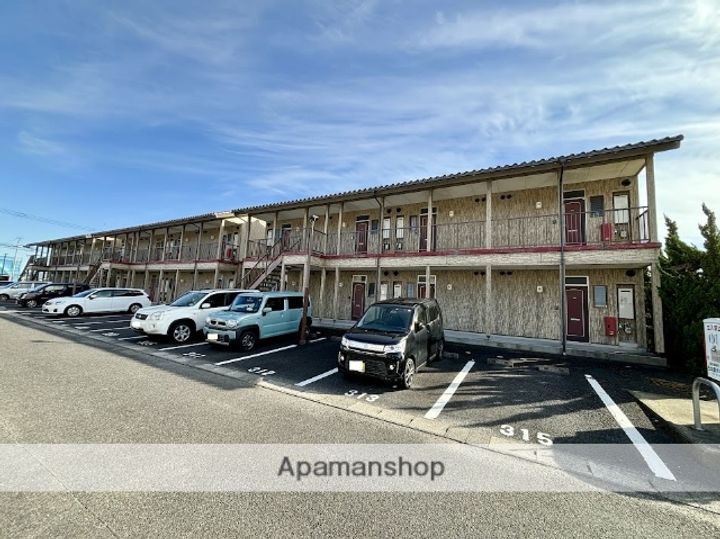 ガーデンハイツ高岡115の外観