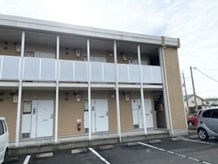 レオパレスラクレⅡの外観