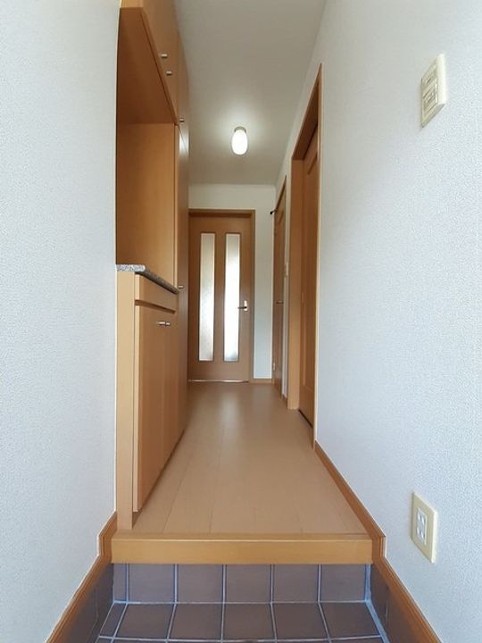 グリーンリーフ小山 B102の玄関