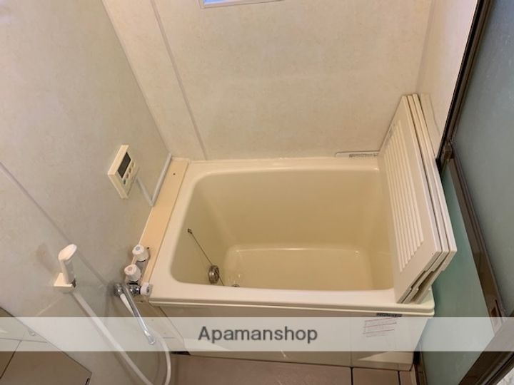 ホワイトシルバー203の風呂