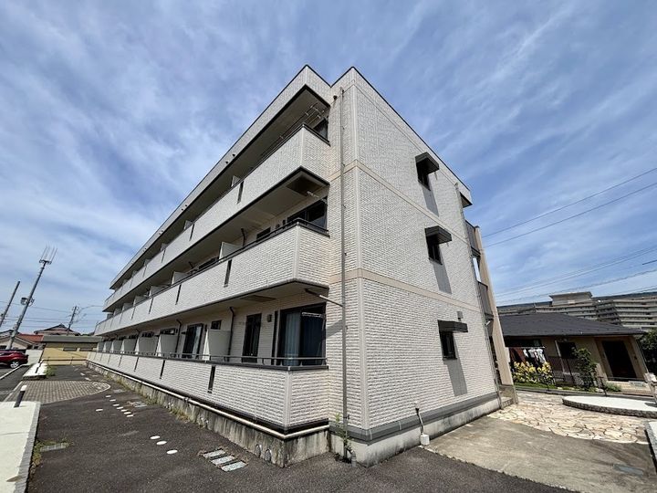エレガンス姫原の外観