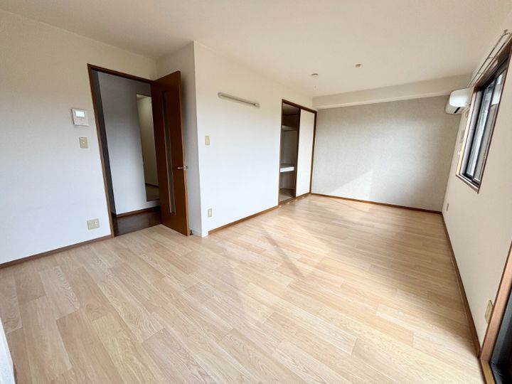 クレールコート A棟の居間