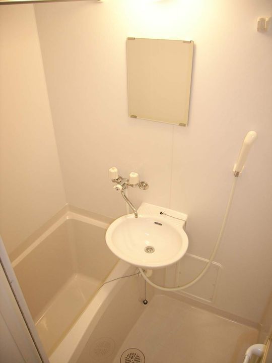 レオパレスポラリス207の風呂