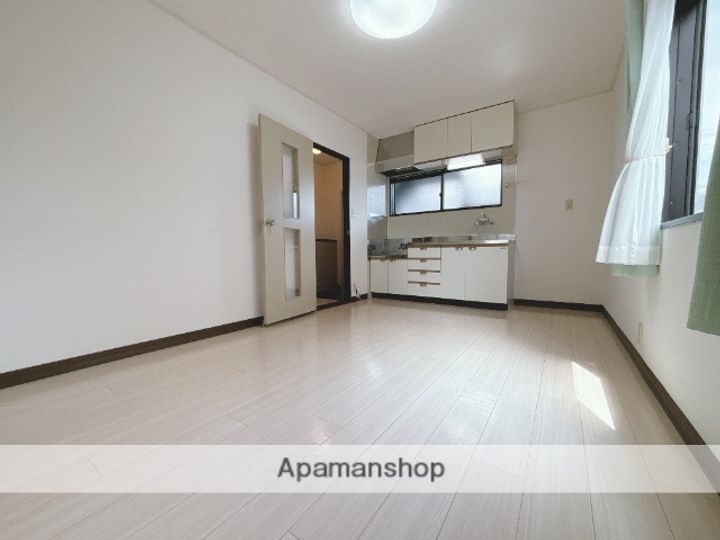 フレグランスⅡ201の居間